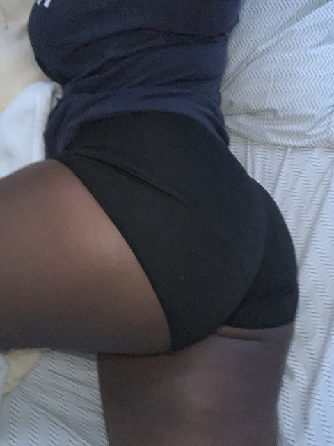 victoriaaaamarie onlyfans leaked picture 1