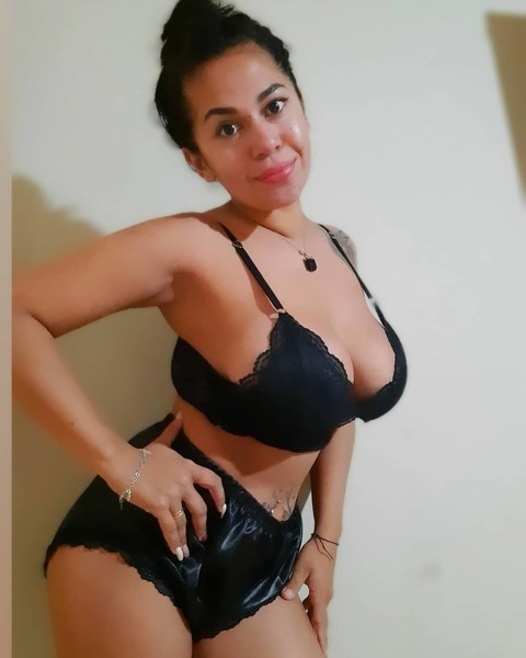 victoriamatos onlyfans leaked picture 1